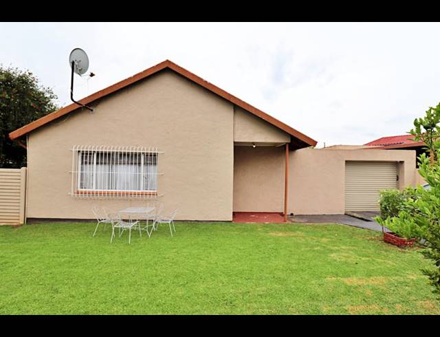 3 BEDROOM HOUSE FOR SALE IN KLOPPERPARK